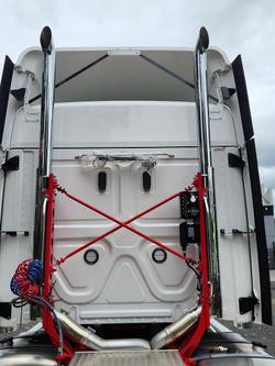 2024 Freightliner Cascadia 126 White