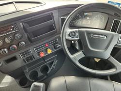 2024 Freightliner Cascadia 126