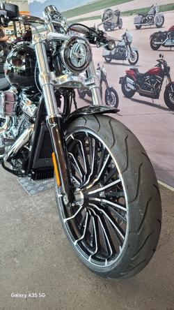 2025 Harley-davidson FXBR BREAKOUT (117) Vivid Black