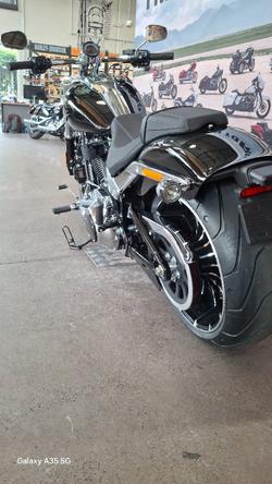2025 Harley-davidson FXBR BREAKOUT (117) Vivid Black