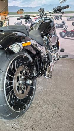 2025 Harley-davidson FXBR BREAKOUT (117) Vivid Black