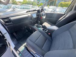 2019 Toyota Hilux SR