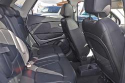 2019 Renault
                Captur Intens