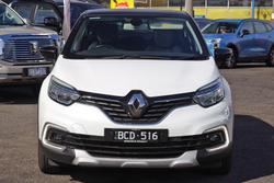 2019 Renault
                Captur Intens