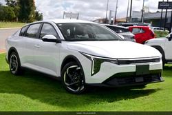 2025 Kia
                K4 Sport+