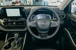 2024 Toyota
                Kluger GX
