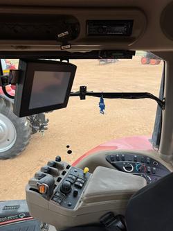 2011 CASE IH Magnum 215 RED