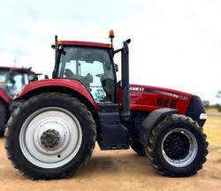 2011 CASE IH Magnum 215 RED