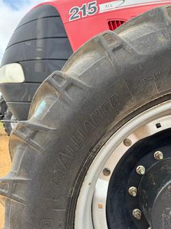 2011 CASE IH Magnum 215 RED