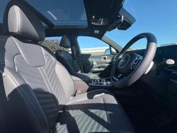 2025 Kia
Sorento HEV GT-Line