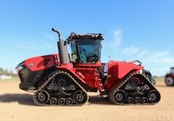 0 CASE IH 715 Steiger Quadtrac RED