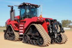 0 CASE IH 715 Steiger Quadtrac RED