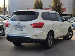 2020 Nissan
Pathfinder ST
