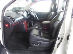 2016 Toyota
Landcruiser Prado VX