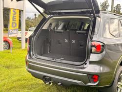 2025 Ford
                Everest Trend