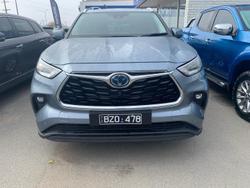 2022 Toyota
                Kluger Grande