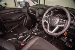 2025 Isuzu
D-MAX SX