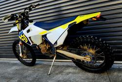 2022 Husqvarna FE 450 FE White
