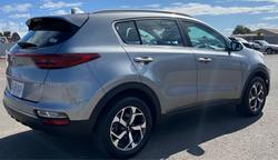 2019 Kia
                Sportage Si