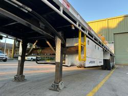 2016 Maxitrans St3 45' Semi Rear Mount Crane