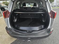 2013 Toyota
RAV4 GXL