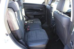 2019 Mitsubishi
Outlander LS