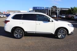 2019 Mitsubishi
Outlander LS