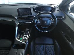 2018 Peugeot
5008 GT