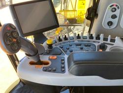 2016 New Holland Cr9.90