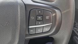 2024 Ford
                Everest Ambiente