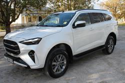 2025 Isuzu
                MU-X LS-U