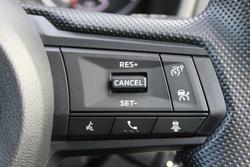 2025 Mitsubishi
Triton GLX+