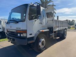 1998 Mitsubishi Fm WHITE