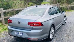 2017 Volkswagen Passat 206TSI R-Line