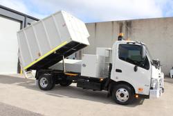 2016 Hino 300 617 617 WHITE