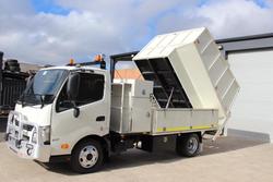 2016 Hino 300 617 617 WHITE