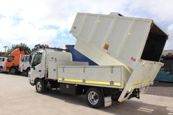 2016 Hino 300 617 617 WHITE