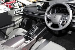 2025 Mitsubishi Outlander PHEV ES ZM MY24 AWD White Diamond