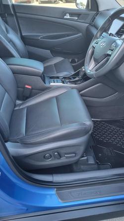 2016 Hyundai
                Tucson Elite
