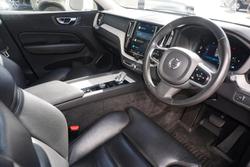 2022 Volvo
XC60 B5 Inscription
