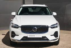 2022 Volvo
XC60 B5 Inscription