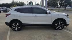 2018 Nissan
QASHQAI Ti