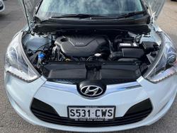 2012 Hyundai
                Veloster +