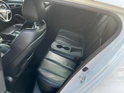 2012 Hyundai
                Veloster +