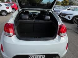 2012 Hyundai
                Veloster +