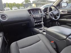 2020 Nissan
                Pathfinder ST