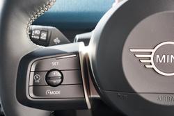 2024 MINI
Aceman SE Favoured