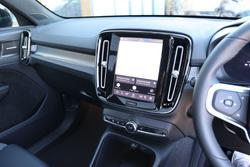 2026 Volvo EX40 Ultra Twin Motor Performance