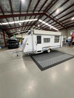 2001 COMPASS
                GT POP TOP 