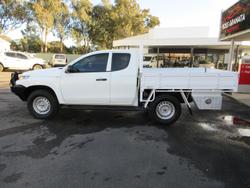 2022 Mitsubishi
Triton GLX